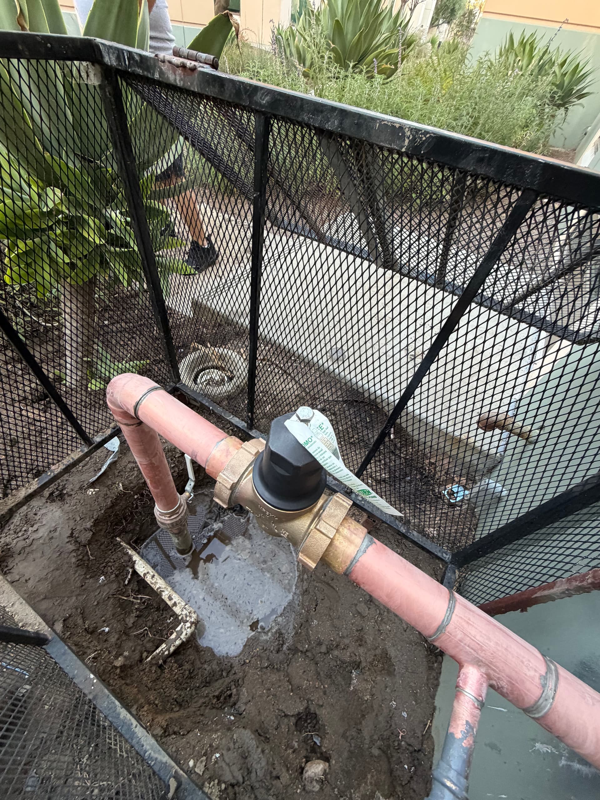 Gallery photos for Emergency Water Service Repair Gets a Building Back Online Fast: Image #1